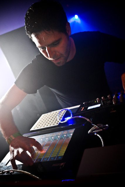 Gui Boratto durante apresentação no Ten Days Off