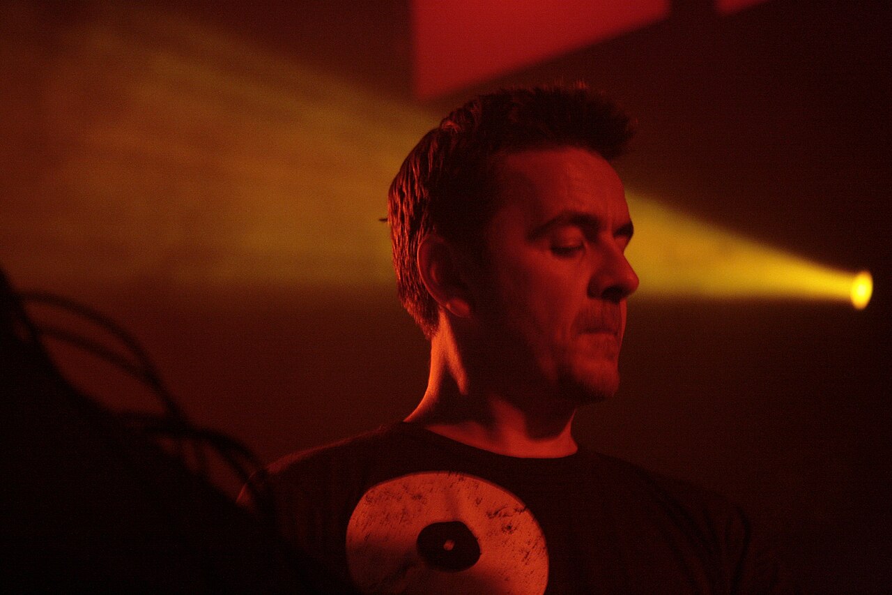 Laurent Garnier durante apresentação no Astropolis