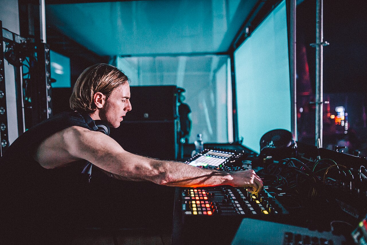 Richie Hawtin durante apresentação no Ikarus Festival